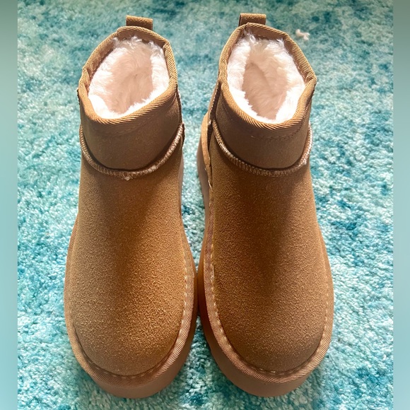 Platform sherpa boots - Picture 1 of 3